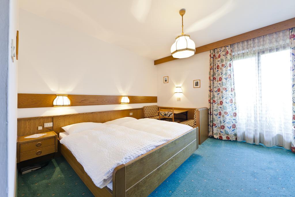 Hotel Brueckenwirt - Al Ponte Montagna Værelse billede
