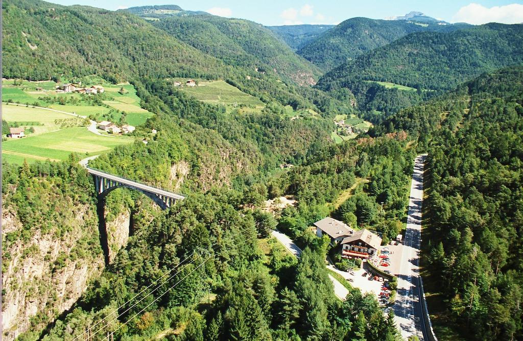 Hotel Brueckenwirt - Al Ponte Montagna Eksteriør billede